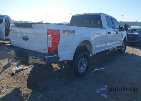 2019 Ford F-250 Xl z USA, uszkodzony, nr VIN 1FT7W2BT1KEG06686